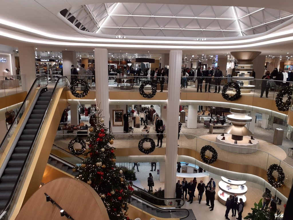 Retail y Horeca Base x Altura