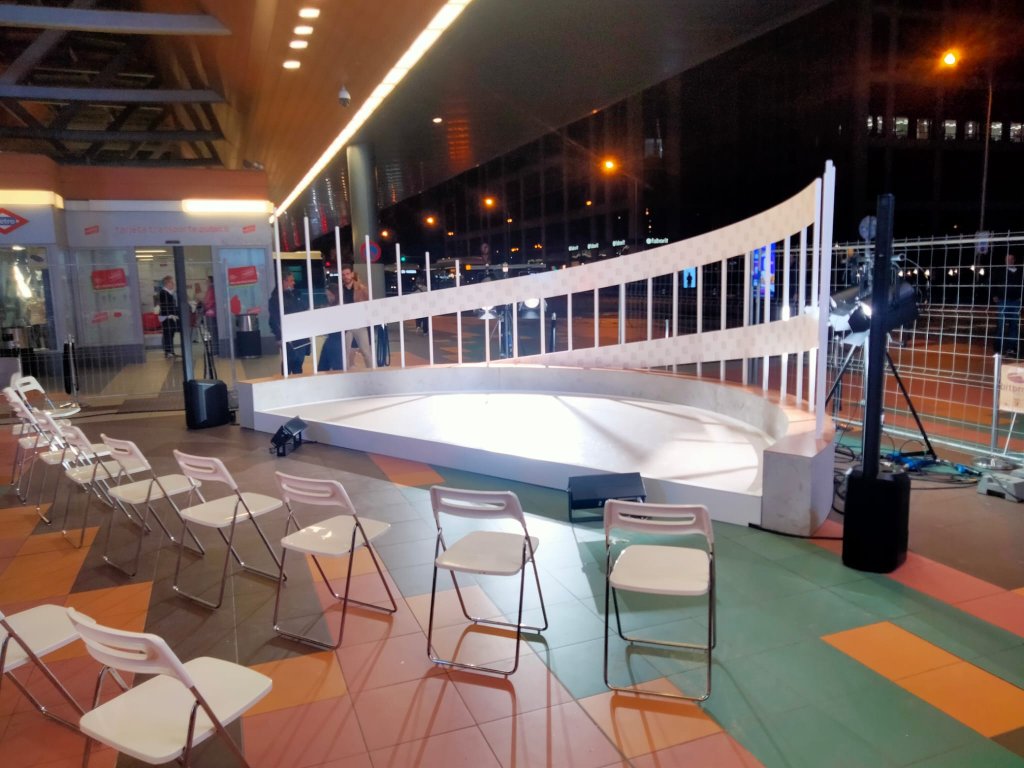 Convenciones y Congresos Base x Altura 