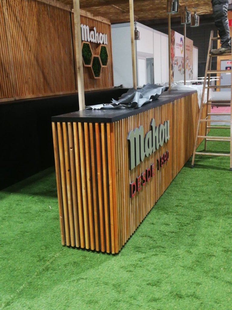 Retail y Horeca Base x Altura